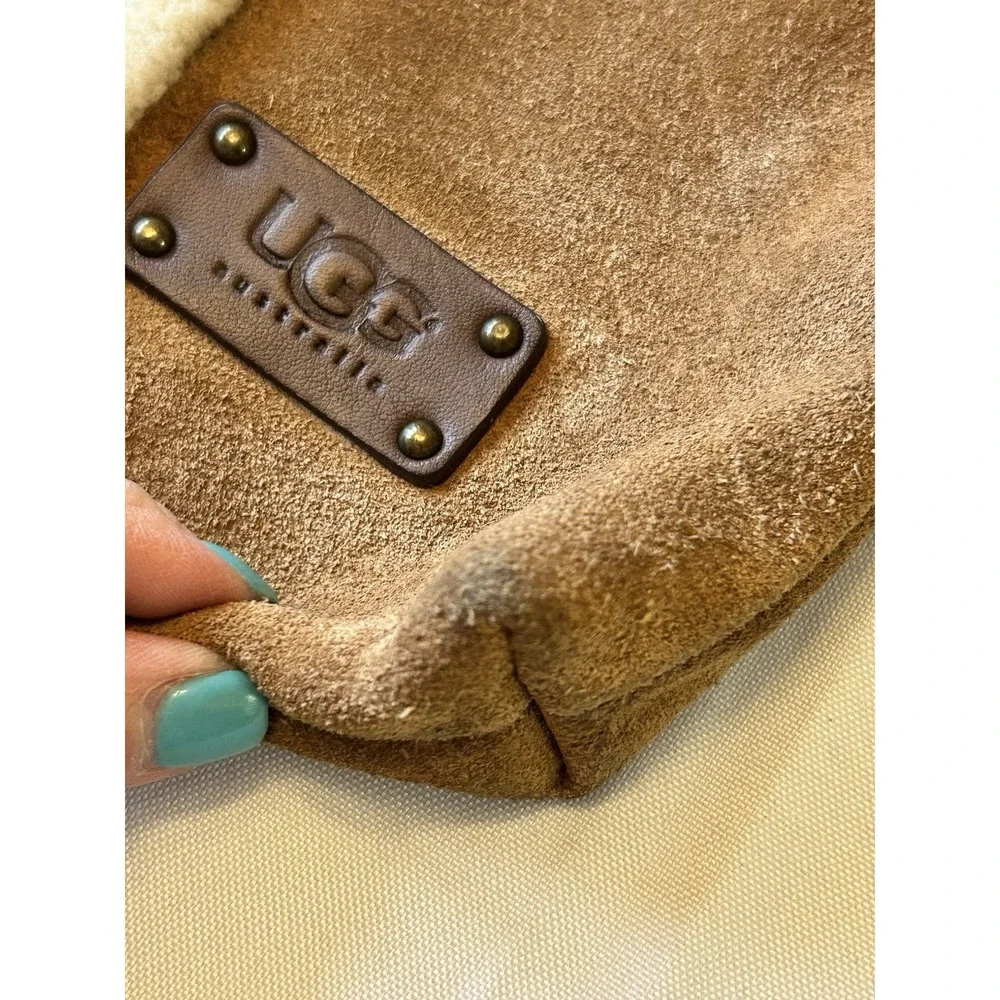 UGG Shearling Tan Suede Shoulder Crossbody Bag , Leather Strap And Trim Y2K